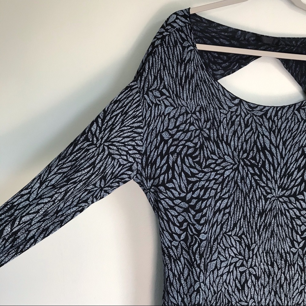 Revolve Indah Leaf Print Open Back Oversized Slou… - image 5